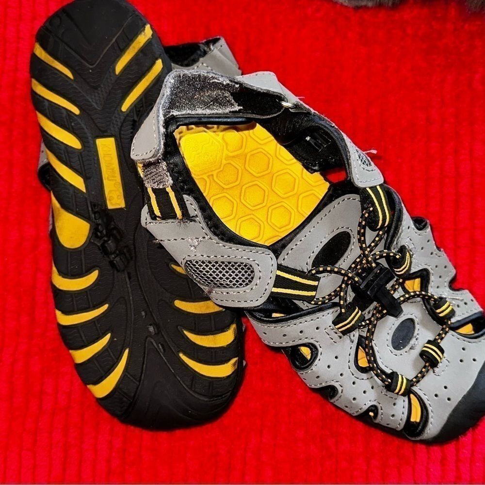 Khombu Outdoor hiking-water shoes Shoes Size 2